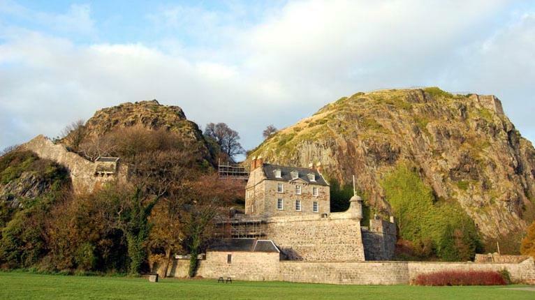 Whiteley'S Cottages Dumbarton Exterior photo